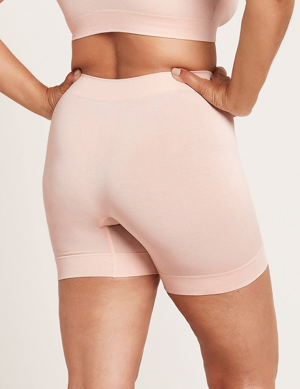 B10857_NUDE_Smoothing Short_4.jpg