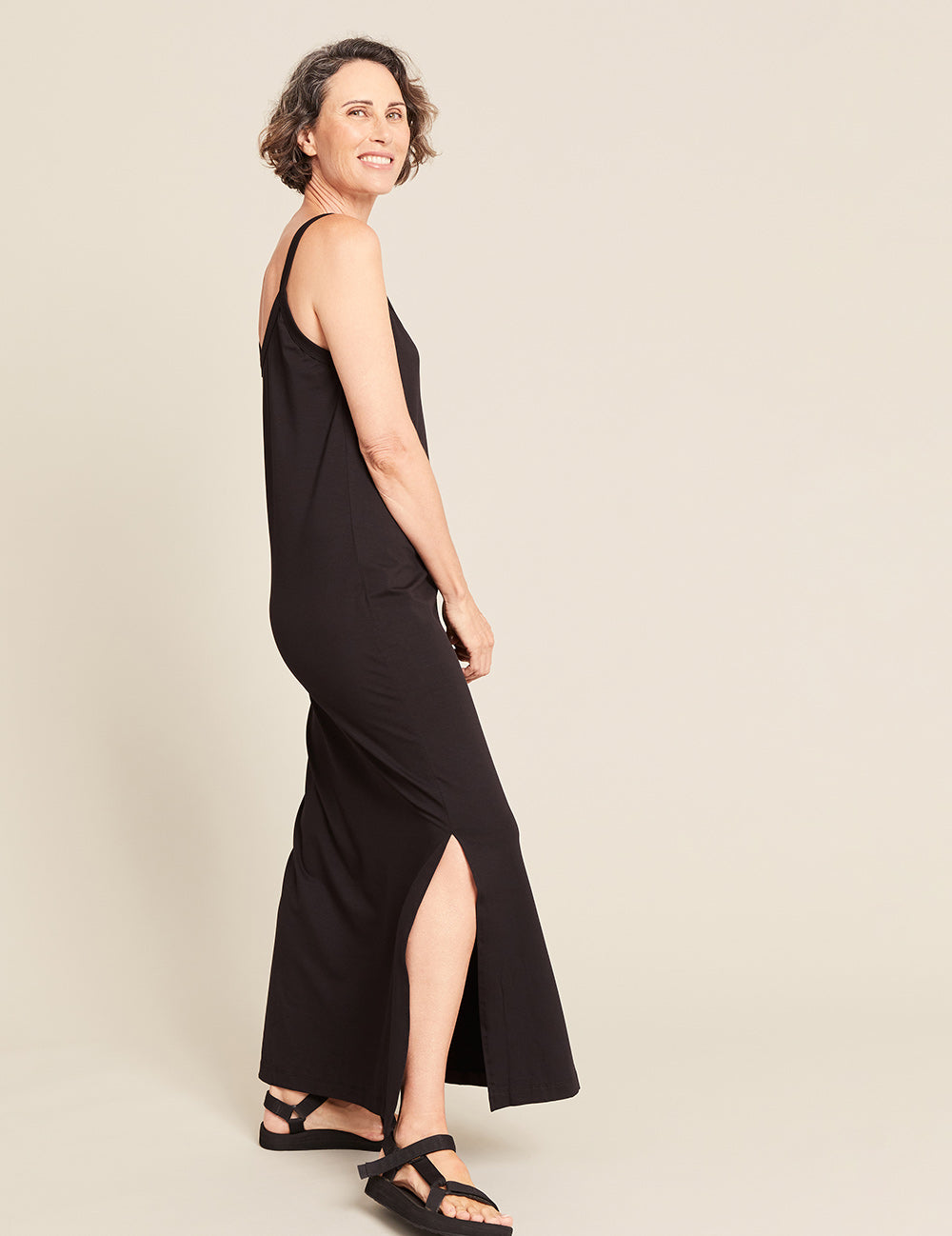 B10974_BLACK_V-Neck Slip Dress_11.jpg